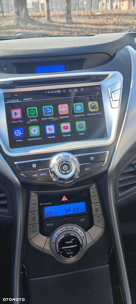 Hyundai Elantra 1.6 Comfort - 12