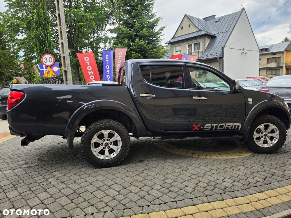 Mitsubishi L200 - 10