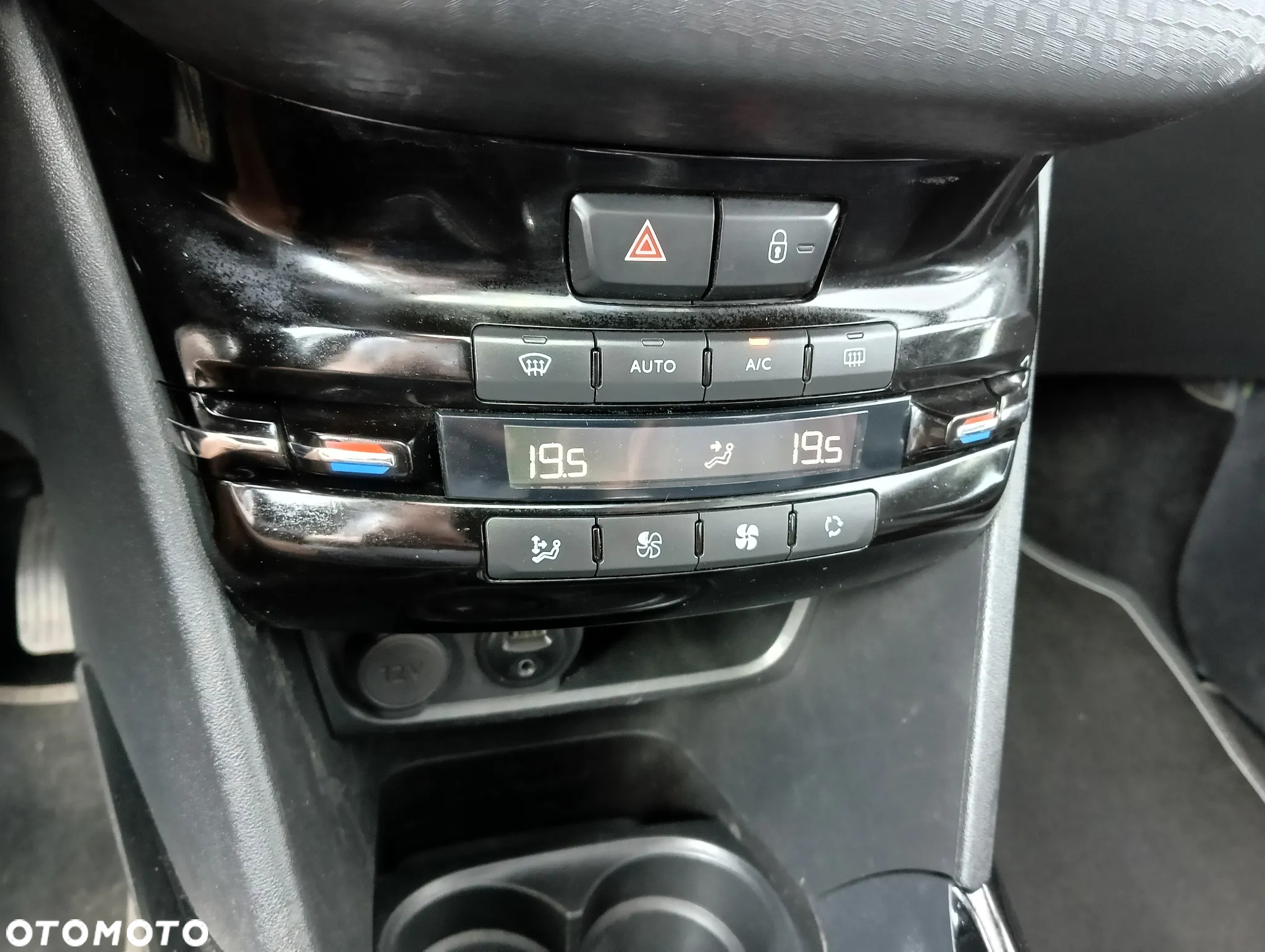 Peugeot 2008 BlueHDi FAP 120 STOP & START Crossway - 8