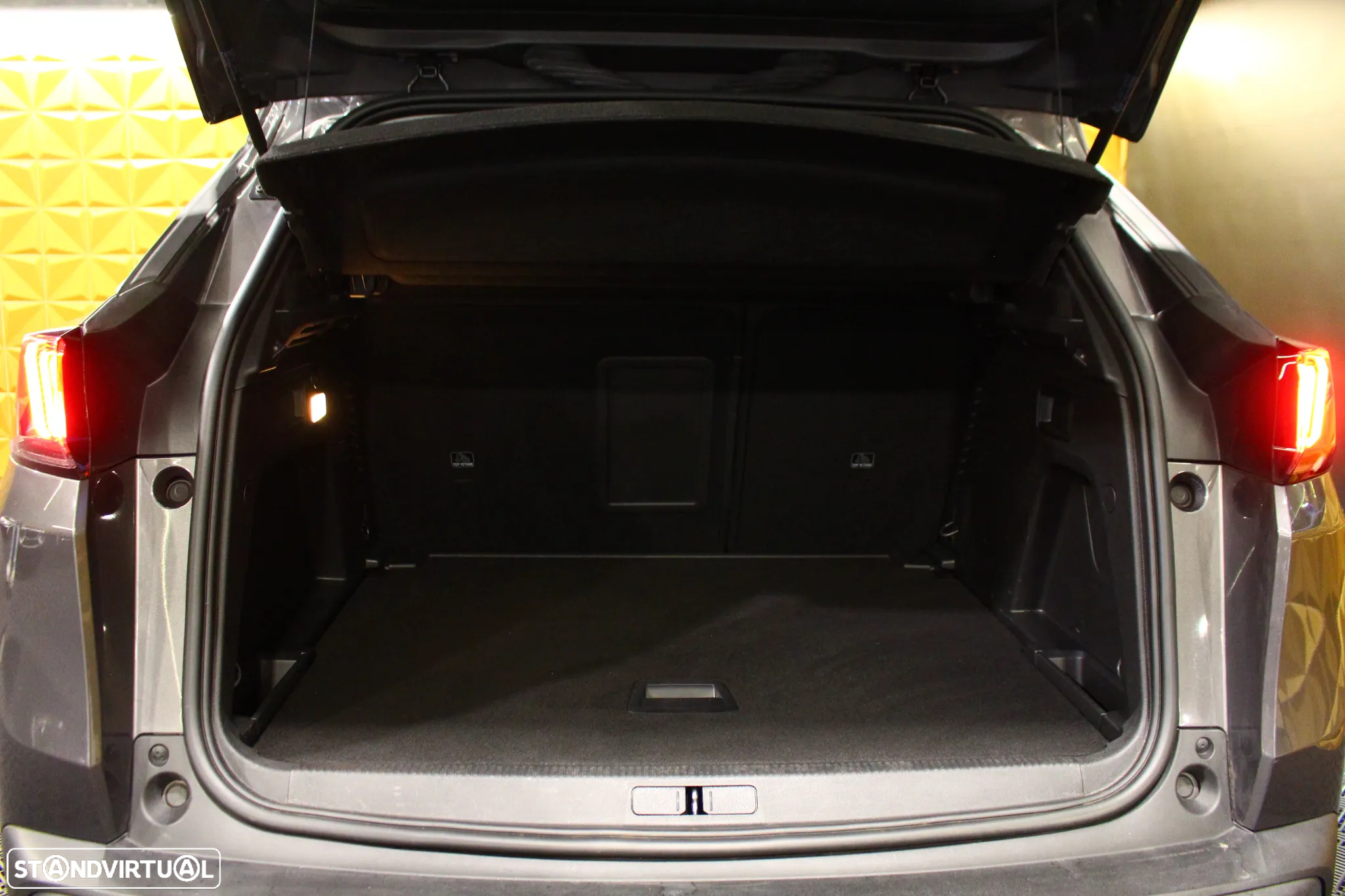 Peugeot 3008 1.5 BlueHDi Active Pack - 21
