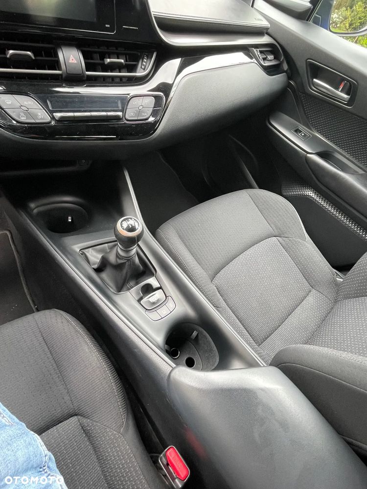Toyota C-HR 1.2 T Dynamic - 11