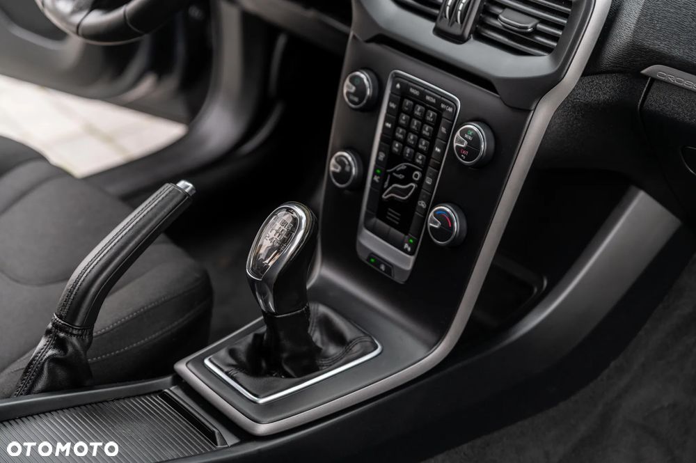 Volvo V40 D2 Kinetic - 26