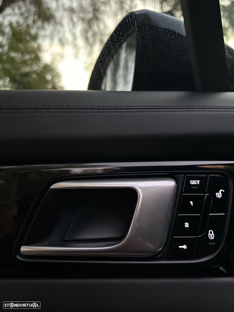 Porsche Panamera Sport Turismo 4 E-Hybrid - 20