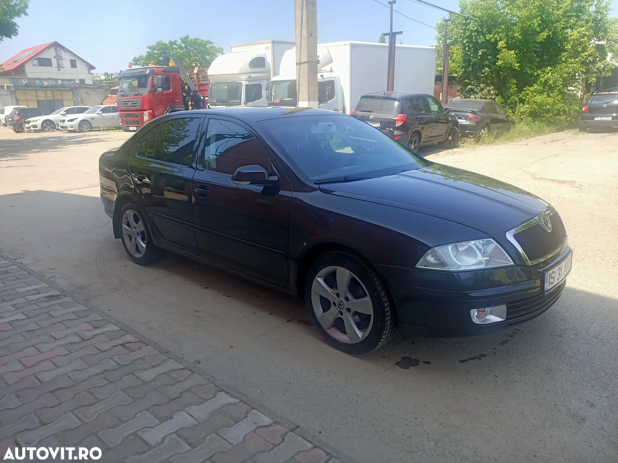 Skoda Octavia 1.6 Elegance - 2