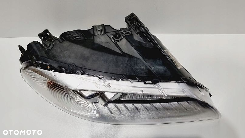 REFLEKTOR PRAWY XENON VOLVO S80 V70 XC70 LIFT EUROPA - 2