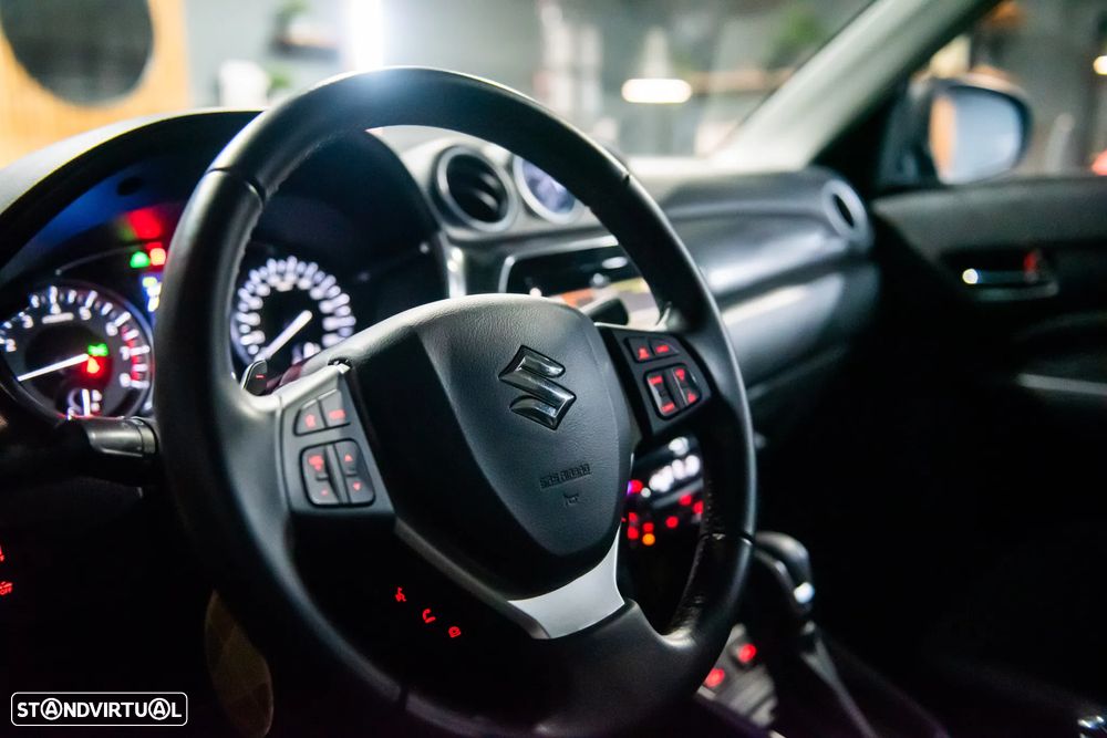 Suzuki Vitara 1.5L AGS GLX 4WD Strong Hybrid - 34