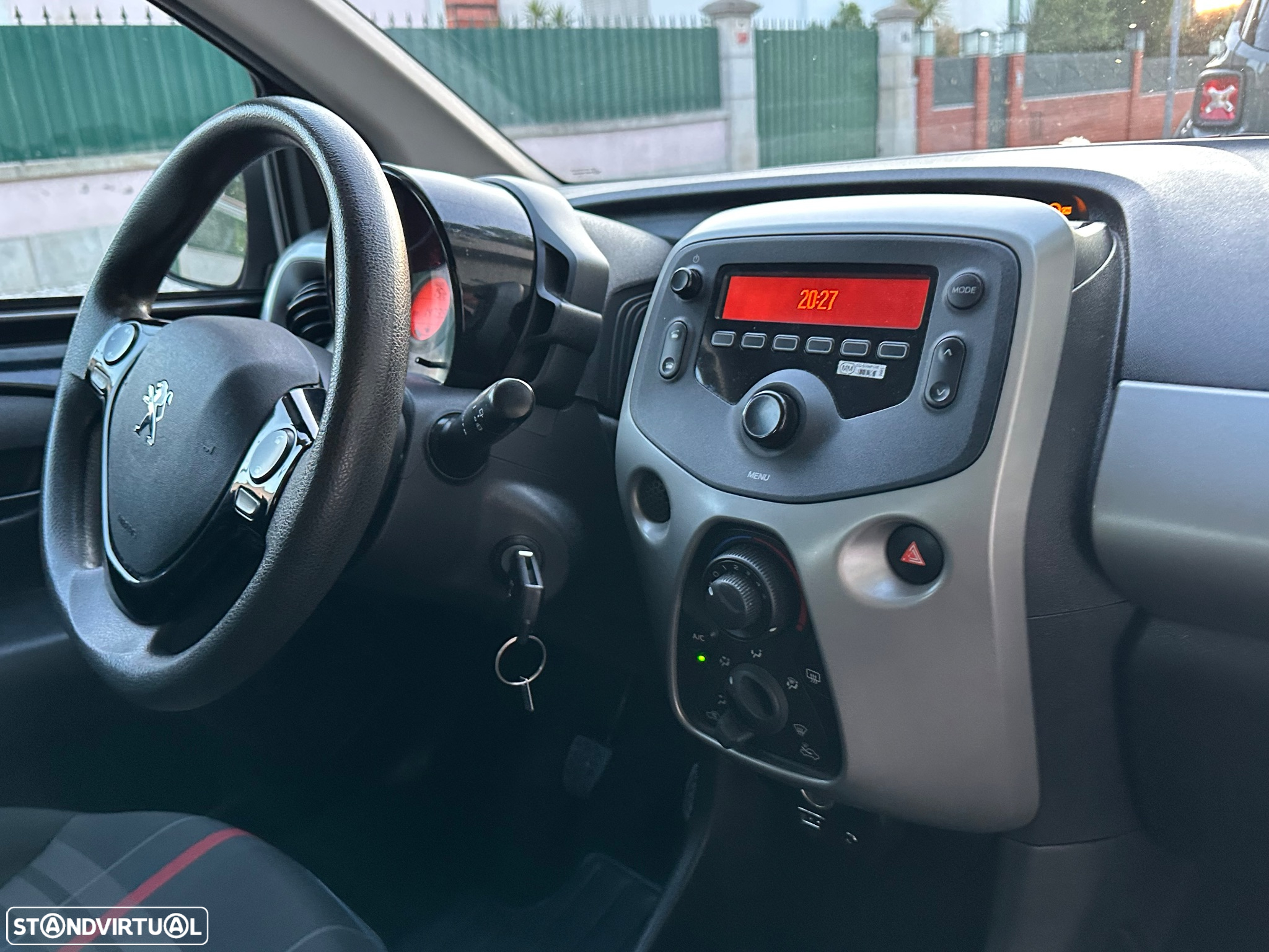 Peugeot 108 1.0 VTi Allure - 16