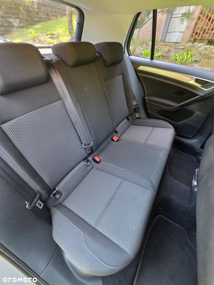 Volkswagen Golf 1.0 TSI BMT Trendline - 12