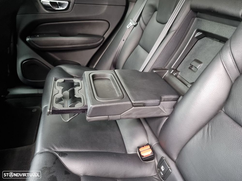 Volvo XC 60 2.0 D4 Inscription Geartronic - 26