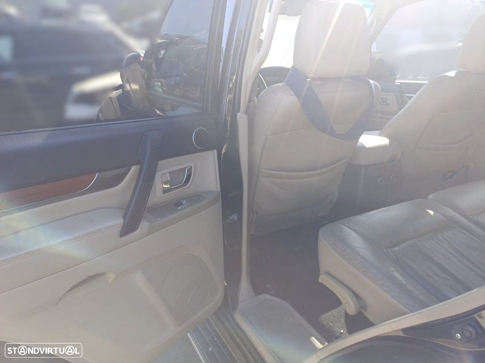 Peças Mitsubishi Pajero III (V7_W, V6_W) 3.2 Di-D (V68W) 2007 - 14