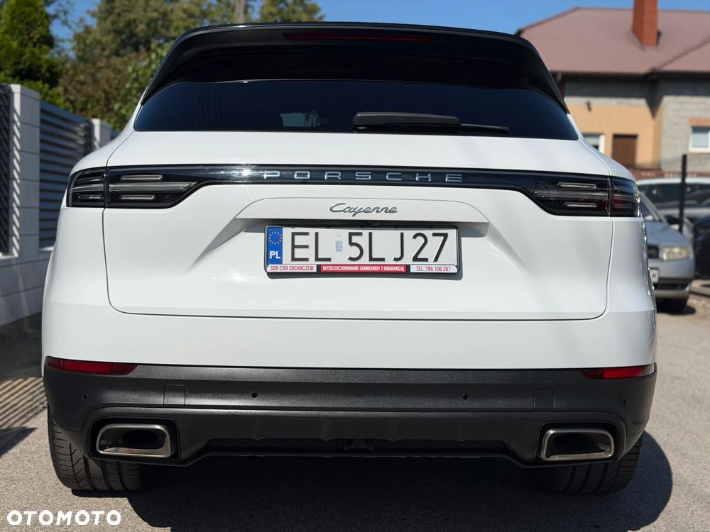Porsche Cayenne Standard - 5