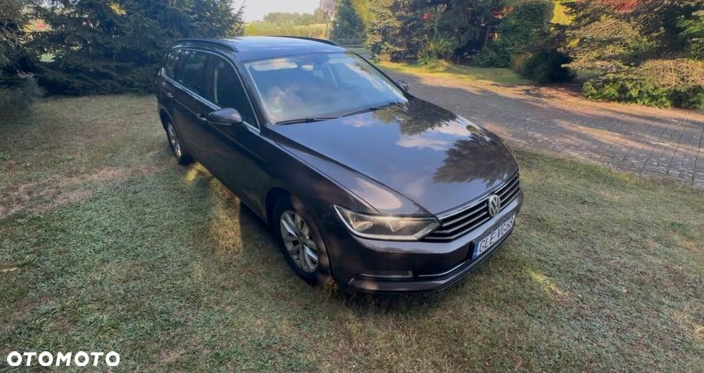 Volkswagen Passat - 12