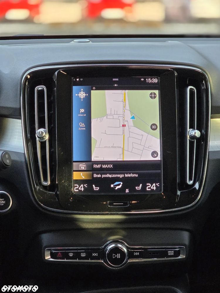 Volvo XC 40 T3 Momentum Pro - 22