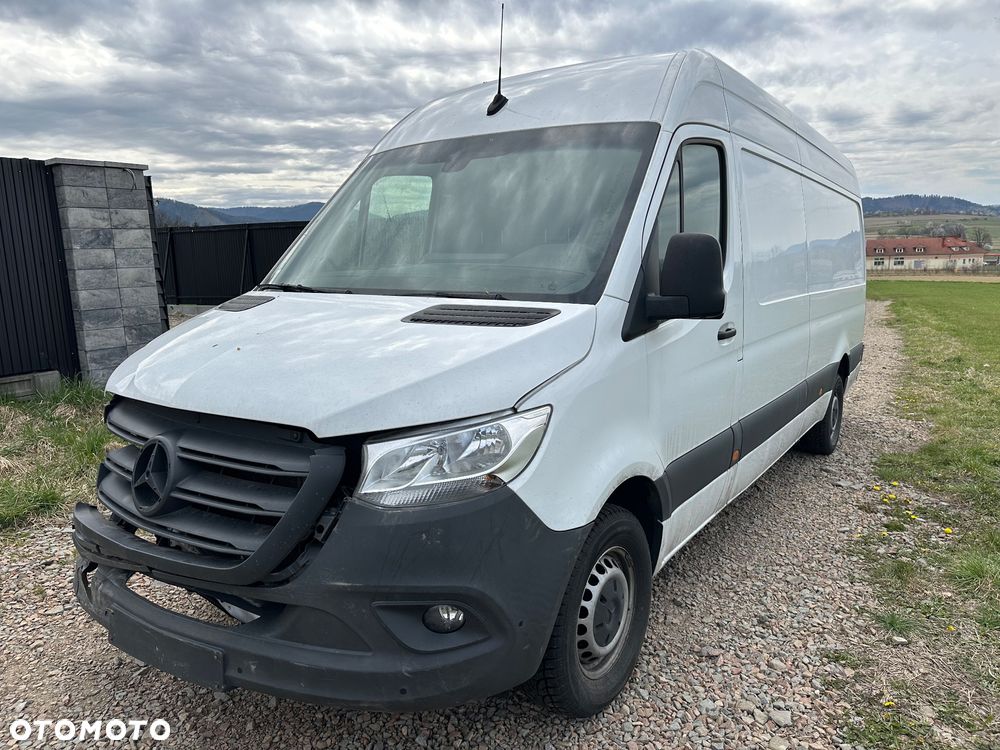 Mercedes-Benz Sprinter - 1