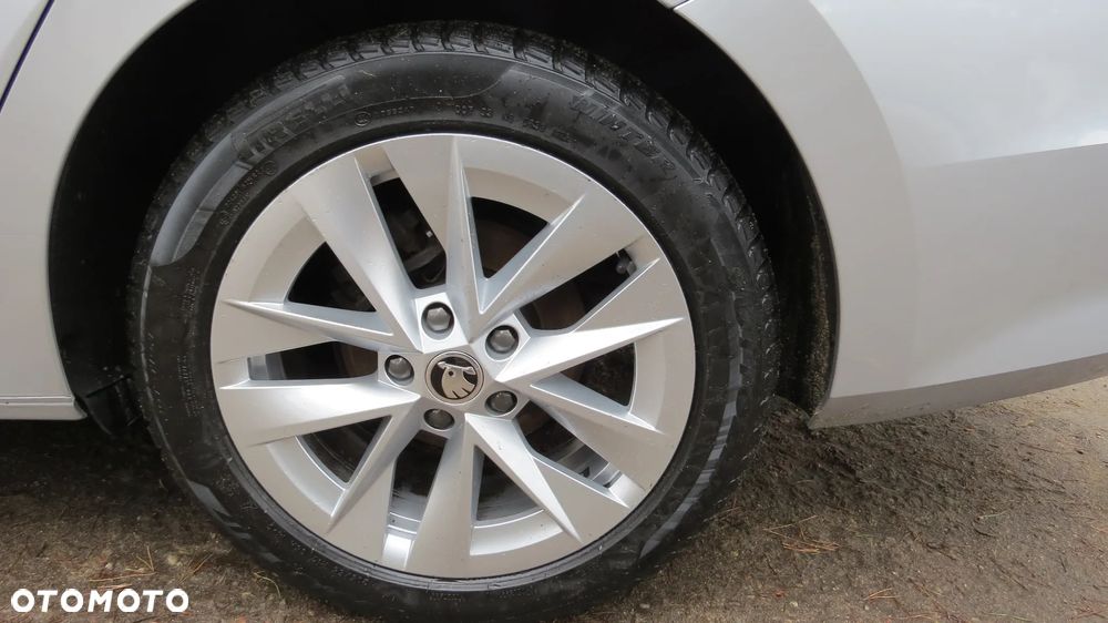 Skoda Octavia 2.0 TDI Ambition DSG - 35