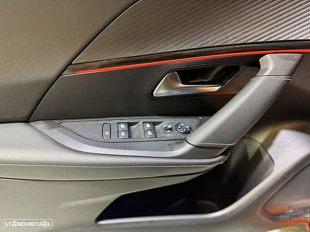 Peugeot 2008 1.2 PureTech GT Line - 18