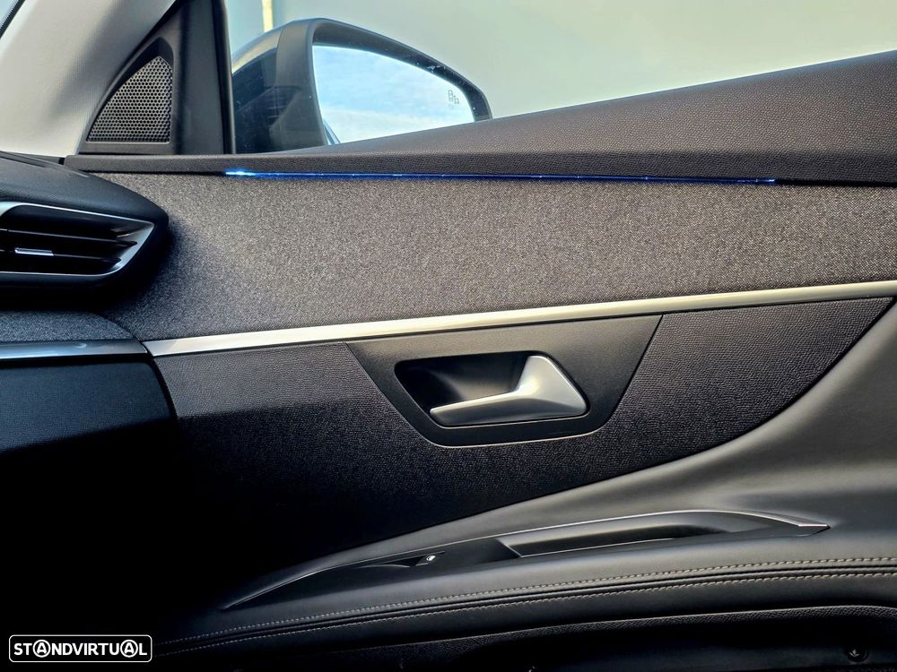 Peugeot 3008 1.5 BlueHDi Allure Pack EAT8 - 16