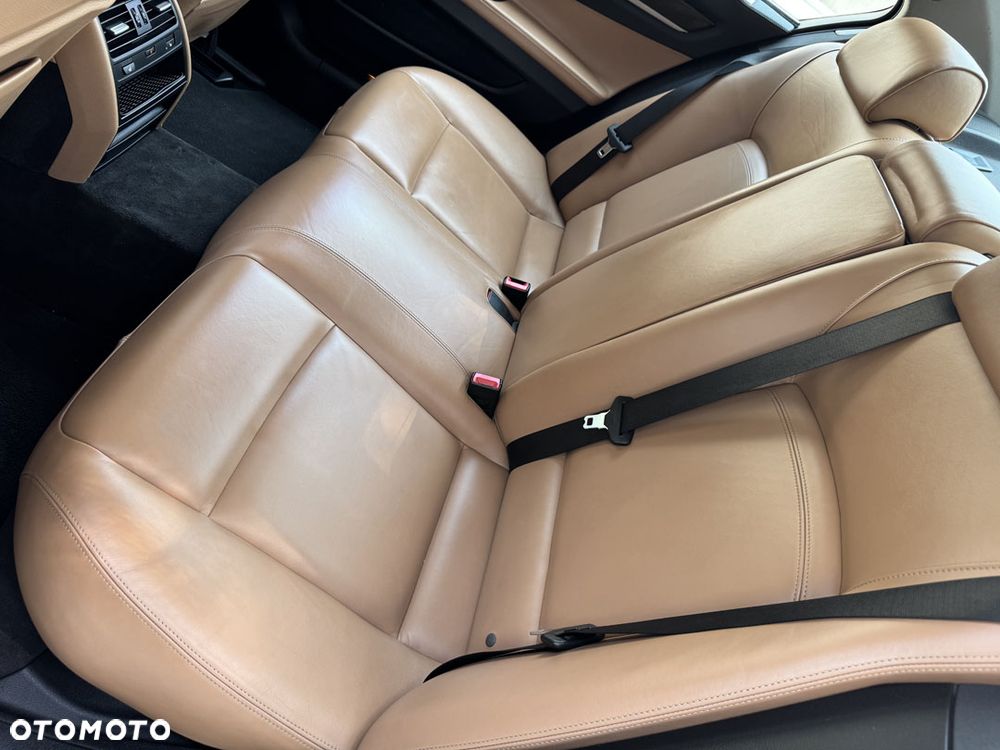BMW Seria 7 740d xDrive Edition Exclusive - 32