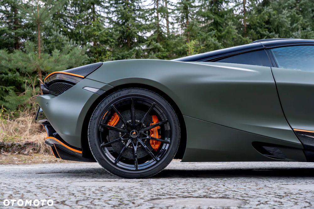 McLaren 720S Coupe - 22