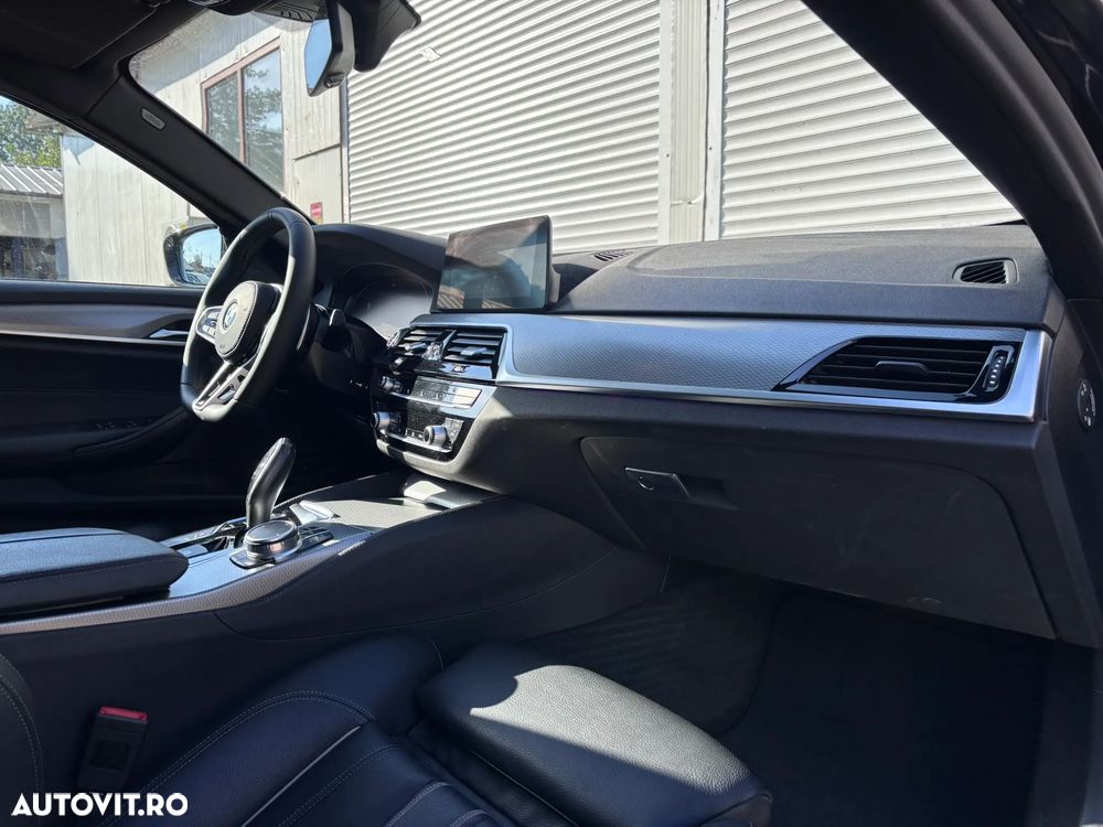 BMW Seria 5 520d xDrive Aut. M Sport Edition - 35