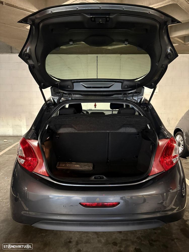 Peugeot 208 1.4 HDi Allure - 8