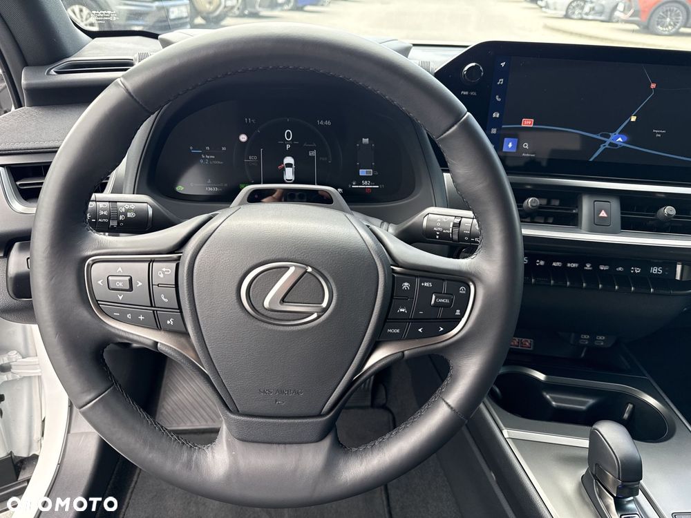 Lexus UX 300h Prestige - 16