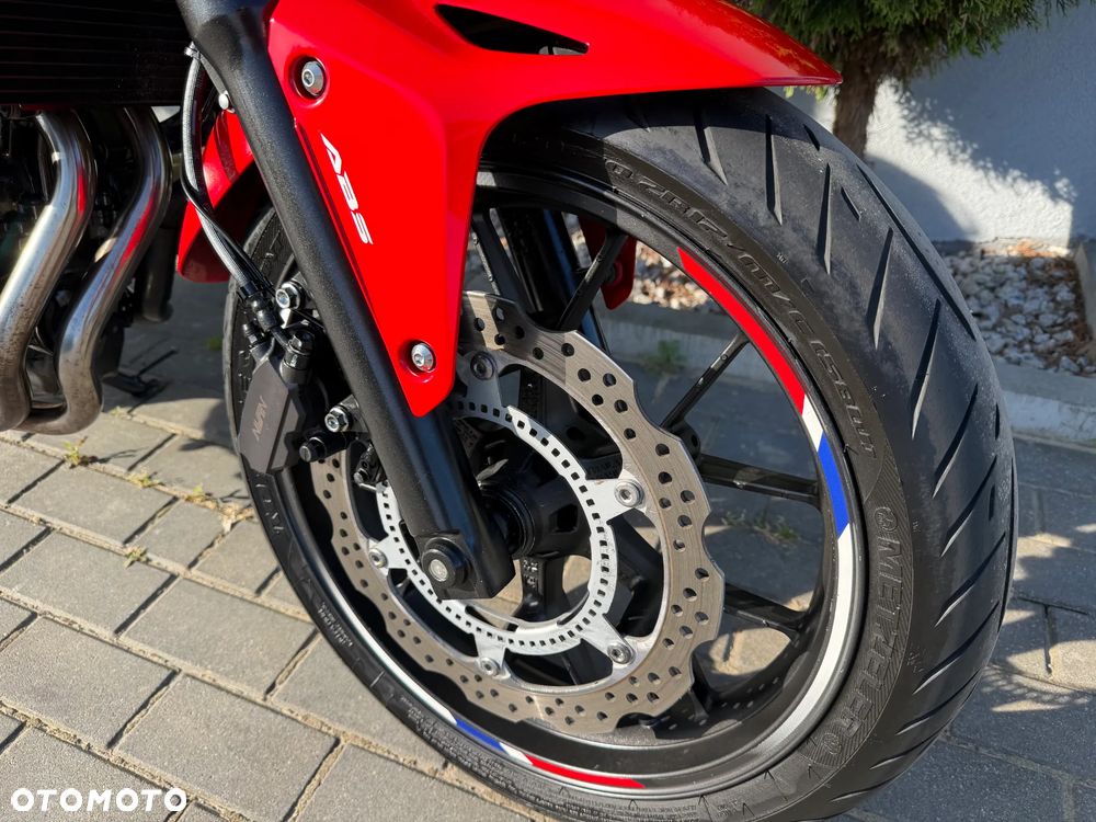 Honda CB - 11