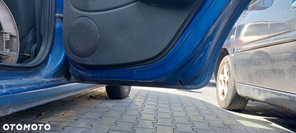 DRZWI KOMPLETNE PRAWY TYŁ DACIA SANDERO I TERNA - 2