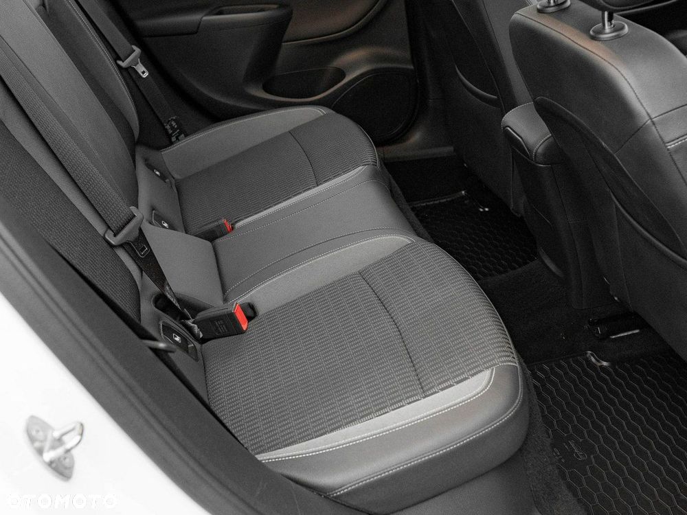 Opel Astra 1.2 T Elegance S&S - 29