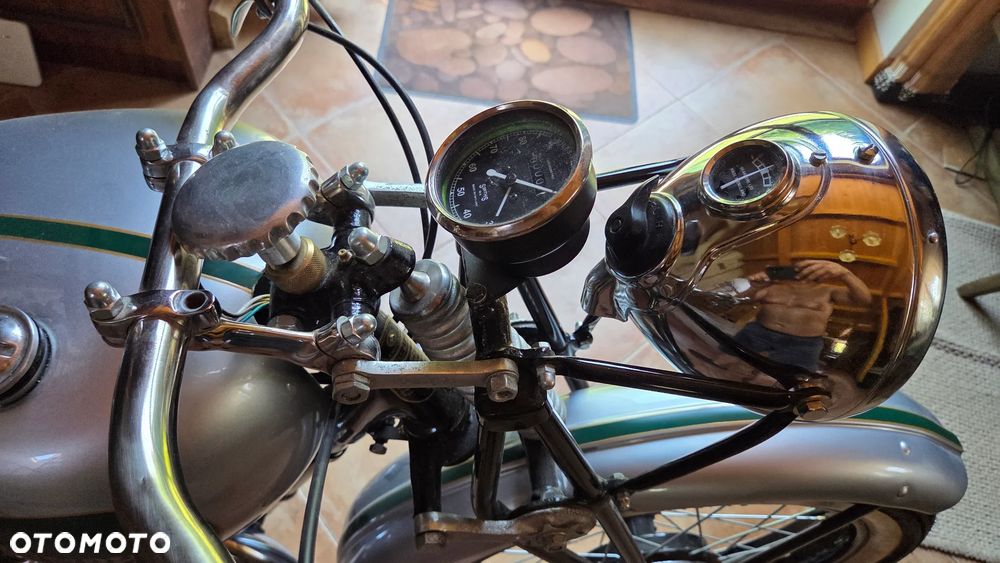 Triumph Inny - 6