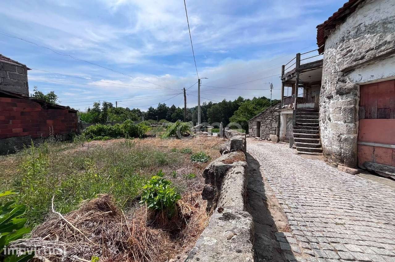 Terreno Urbano Construtível com Ruína em Pedra | Paradela de Monfor... - Grande imagem: 5/7