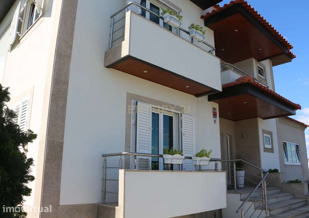 Moradia T5 em Casais Novos, Penafiel- Onde os sonhos em família ganham - Grande imagem: 2/23