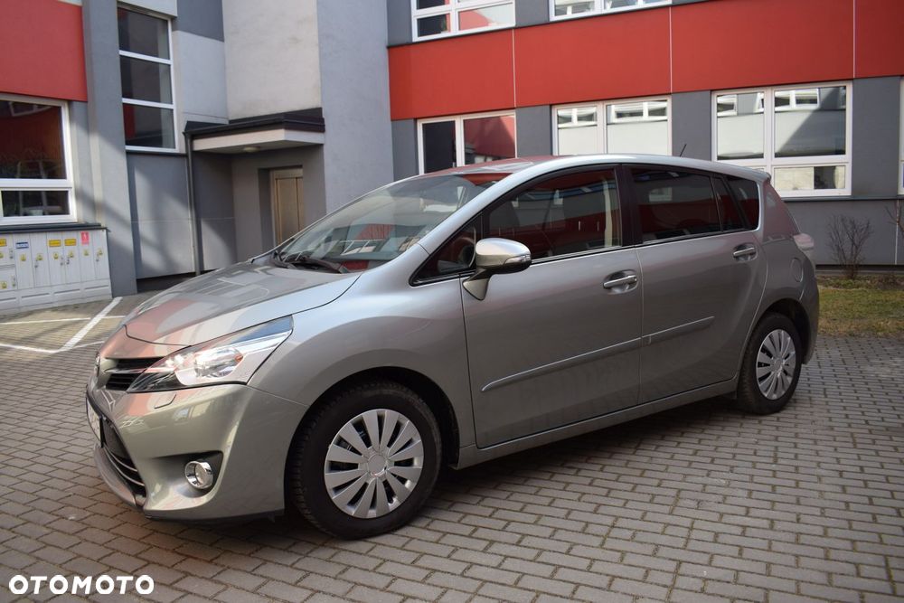 Toyota Verso 2.0 D-4D 5-Sitzer Executive - 1