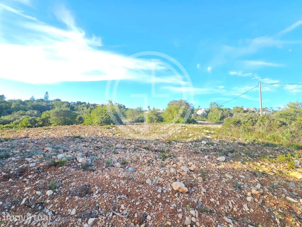 Lote com 322 m2 e deslumbrantes vistas para o oceano em Faro - Grande imagem: 5/23