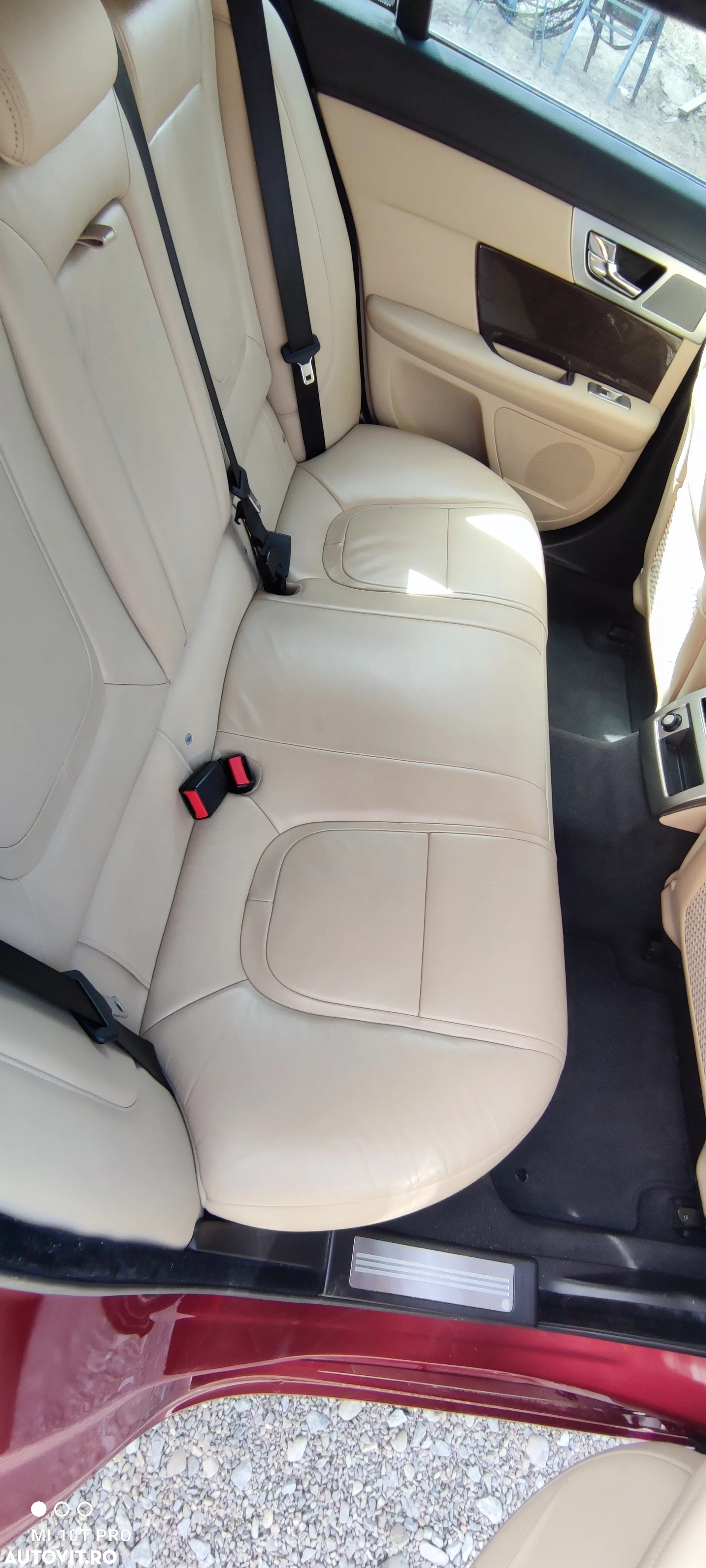 Jaguar XF 2.2 Diesel Sportbrake - 37