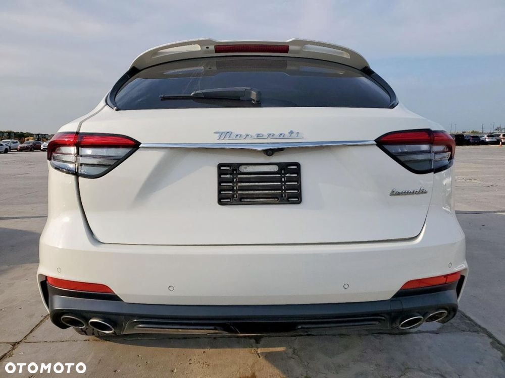 Maserati Levante - 12