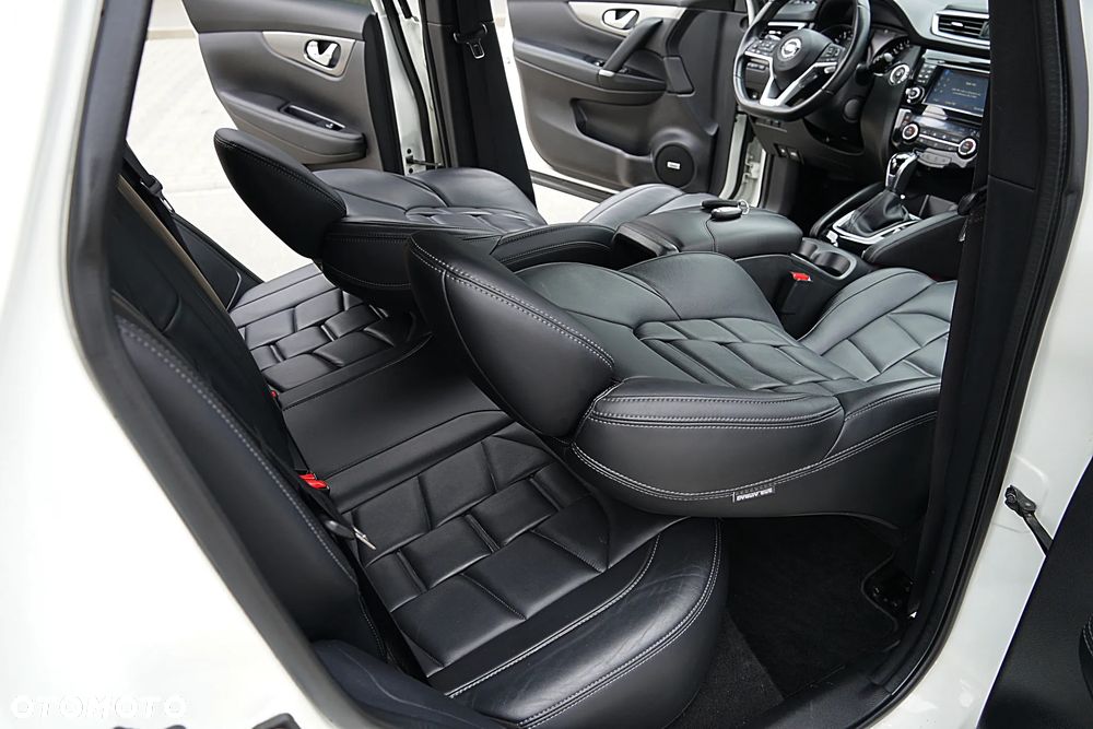 Nissan Qashqai 1.2 DIG-T Xtronic TEKNA+ - 30