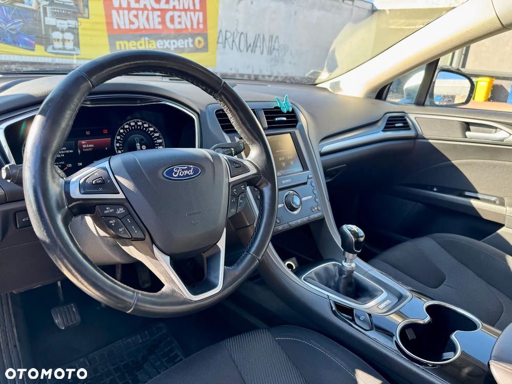 Ford Mondeo 2.0 TDCi STart-Stopp Vignale - 12