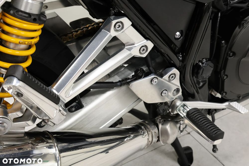 Yamaha XJR - 19