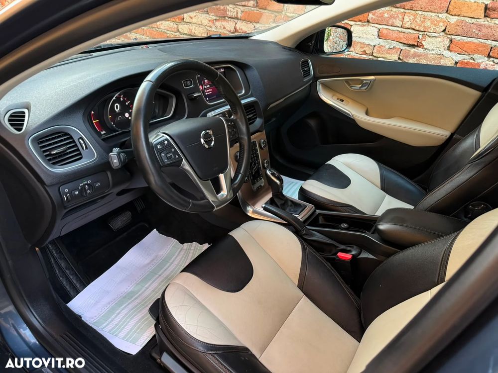 Volvo V40 T4 AWD Geartronic Pro - 6