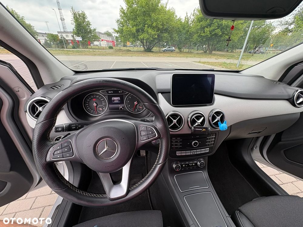 Mercedes-Benz Klasa B 180 7G-DCT - 13