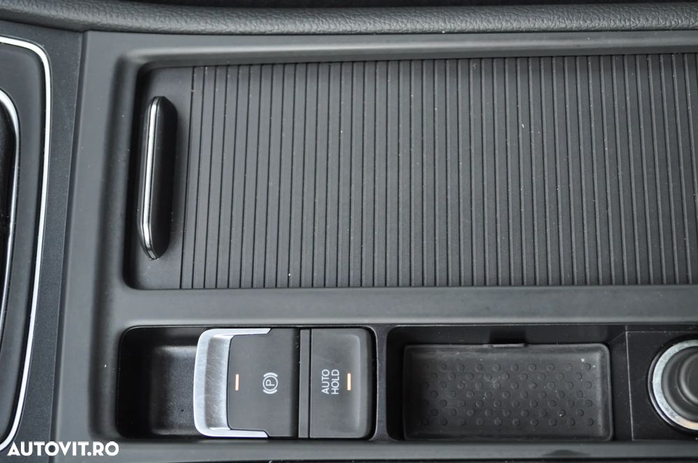Volkswagen Golf 1.6 TDI SCR Trendline - 35