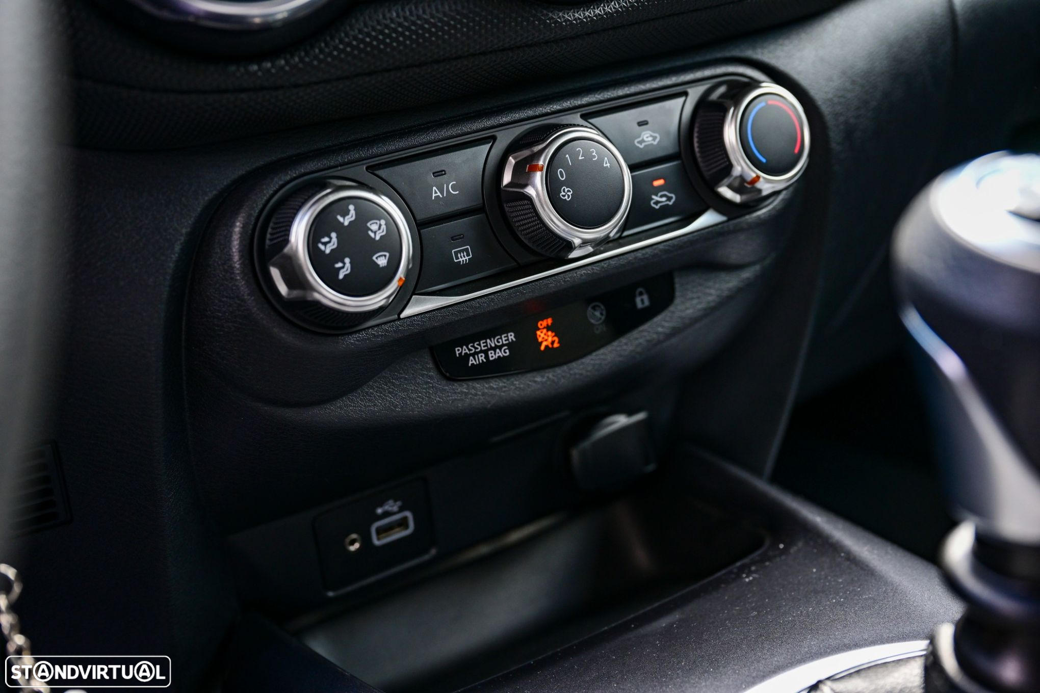Nissan Juke 1.0 DIG-T N-Connecta - 26