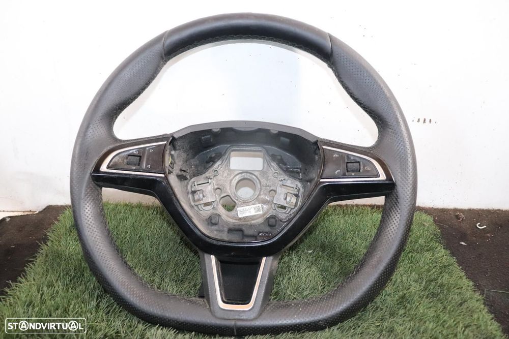 VOLANTE SKODA OCTAVIA BERLINA 5E3 - 1