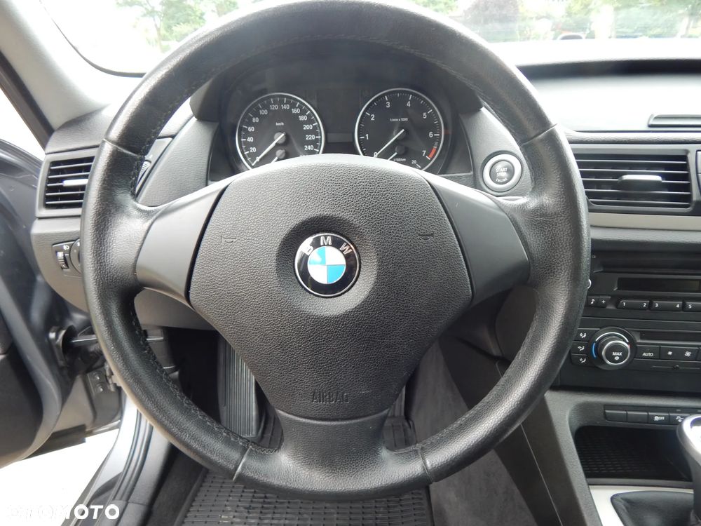 BMW X1 xDrive20i - 17