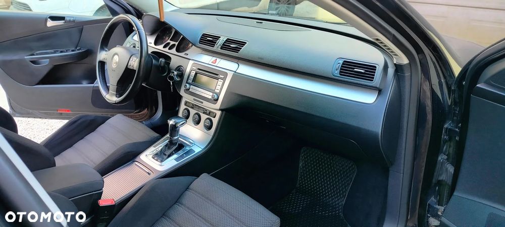 Volkswagen Passat 2.0 TDI DPF DSG Highline - 11