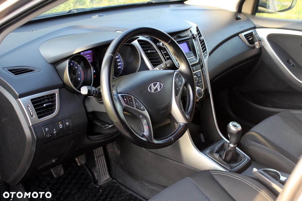 Hyundai i30 1.6 Trend - 26