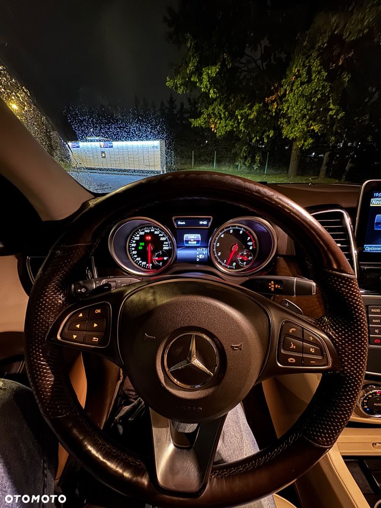 Mercedes-Benz GLE - 9