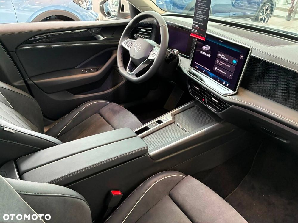 Volkswagen Passat Variant 2.0 TDI SCR Business DSG - 25