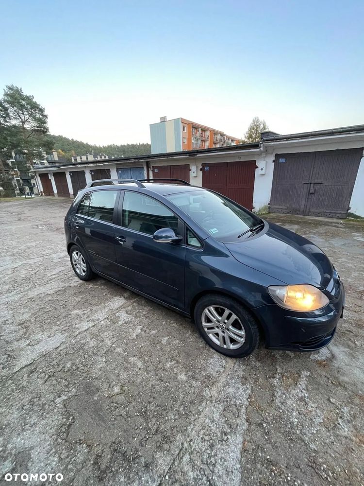 Volkswagen Golf - 10